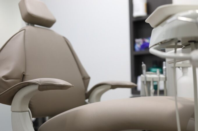 Klinika stomatologiczna – jak wybrać dobrą placówkę?